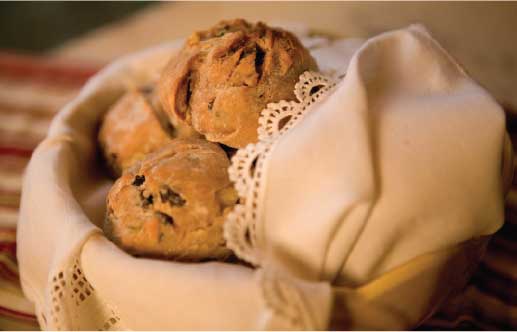 Cinnamon-Raisin Breakfast Rolls